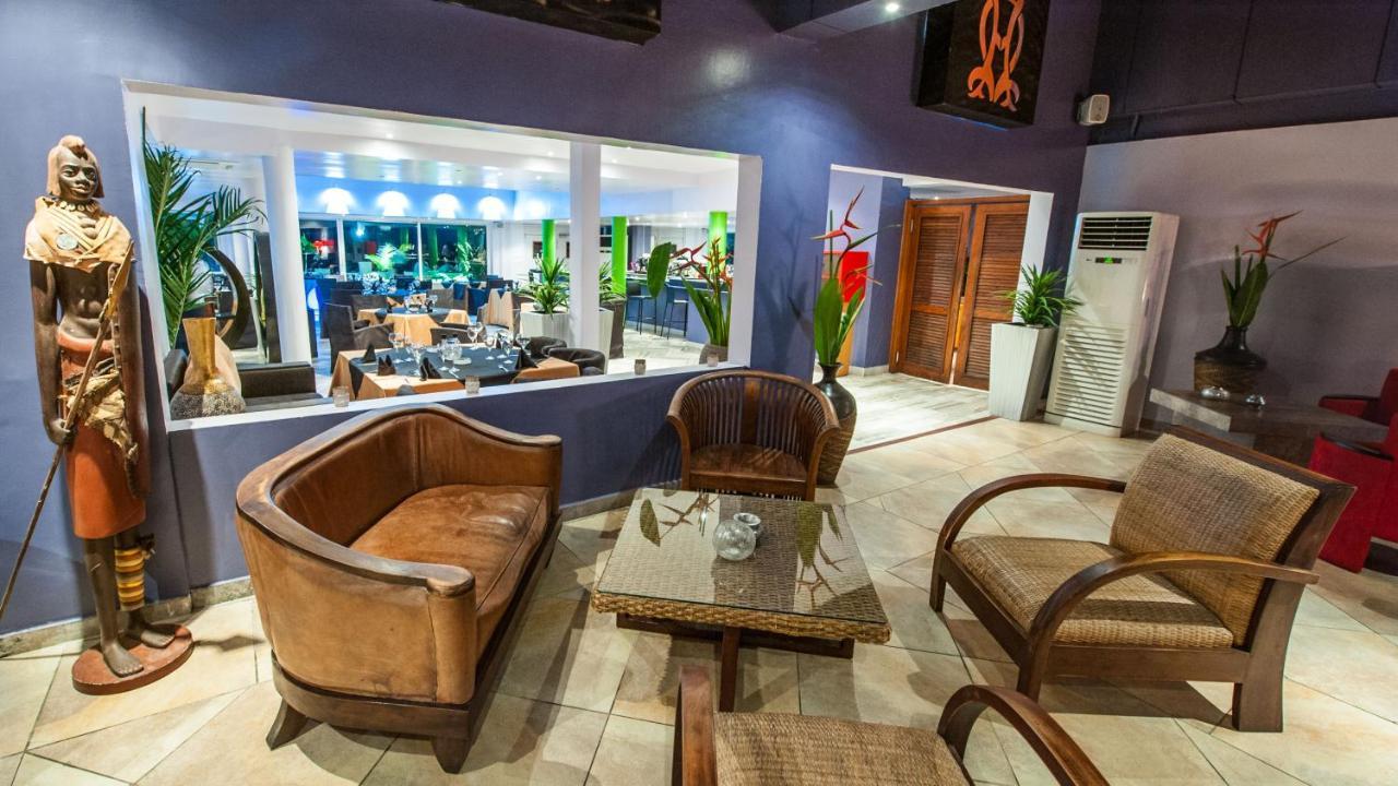 Residence Hoteliere Du Phare Либревиль Экстерьер фото