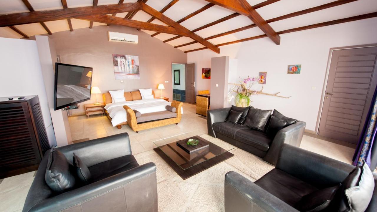 Residence Hoteliere Du Phare Либревиль Экстерьер фото